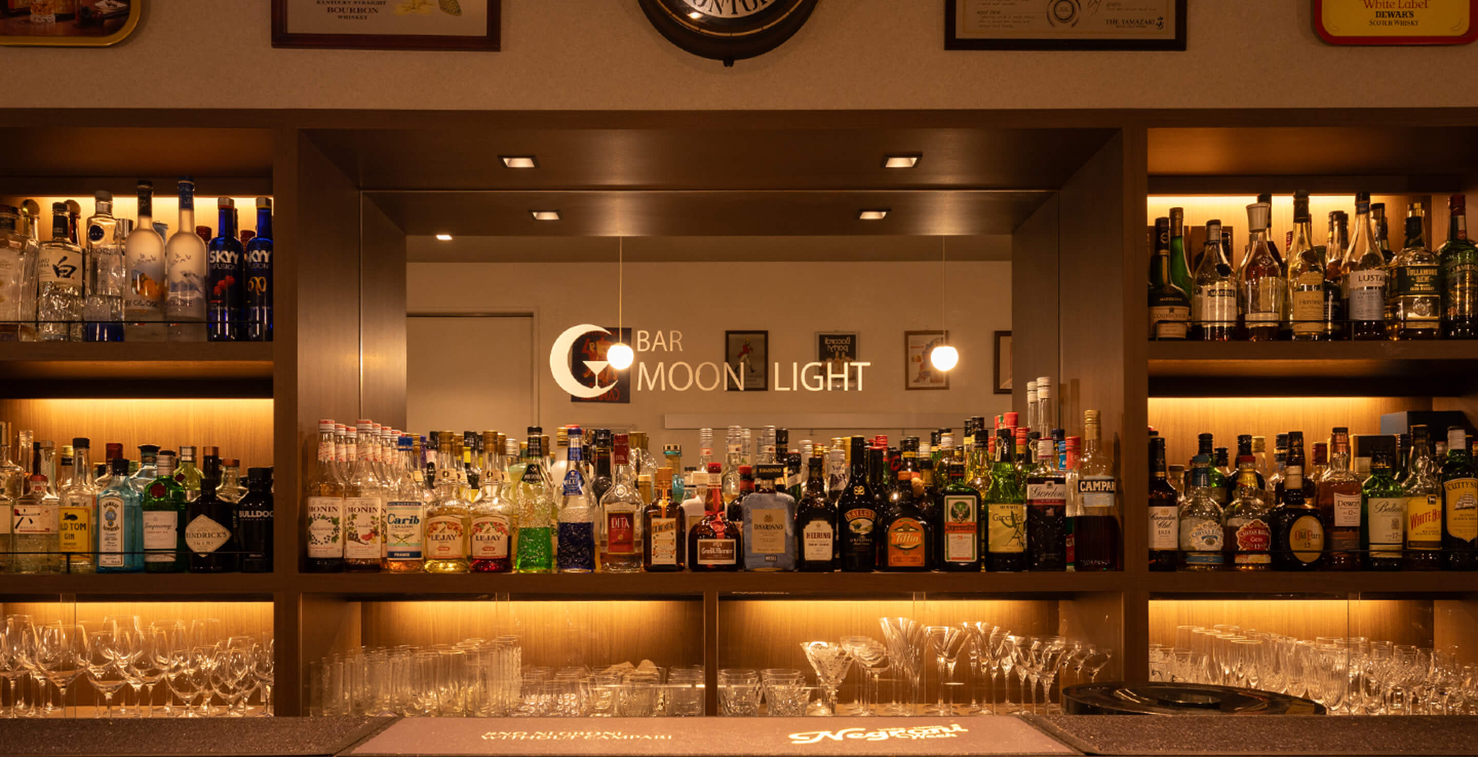 店内カウンターの様子